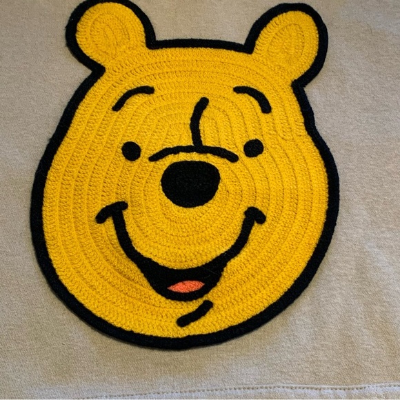 Unisex Disney Winnie the Pooh Embroidered 3-D Applique Tan Hoodie Large - Picture 2 of 5